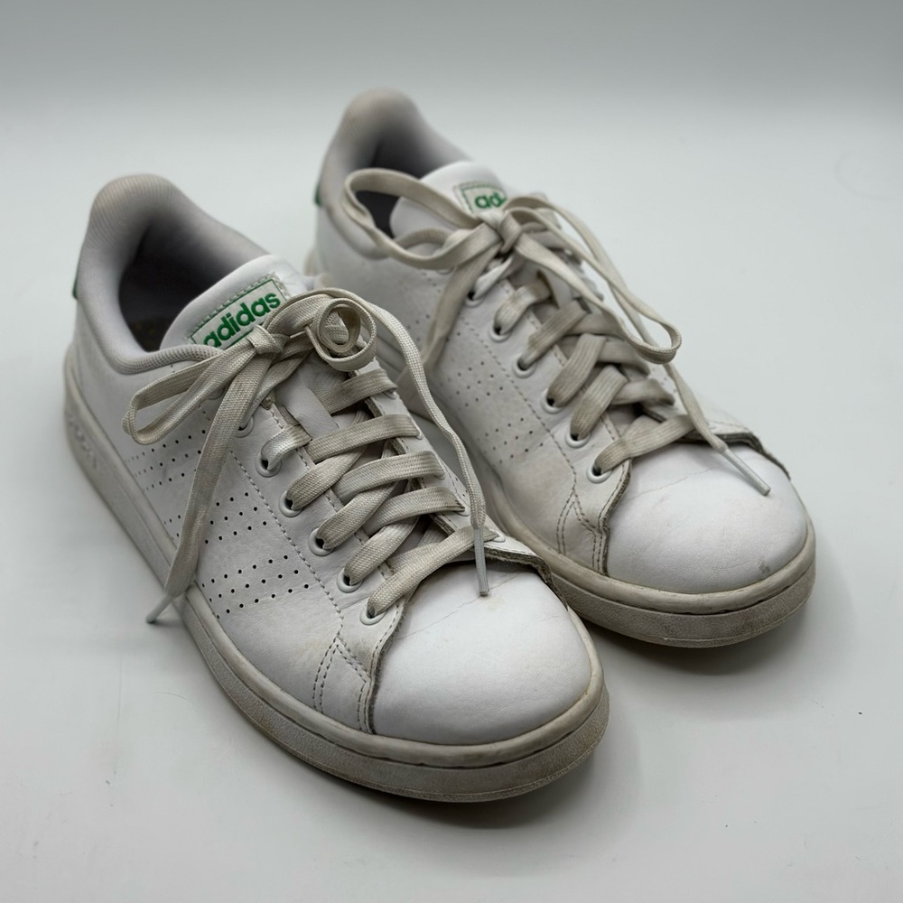 adidas Women's Advantage Low Top Sneaker White and Green Size 7
